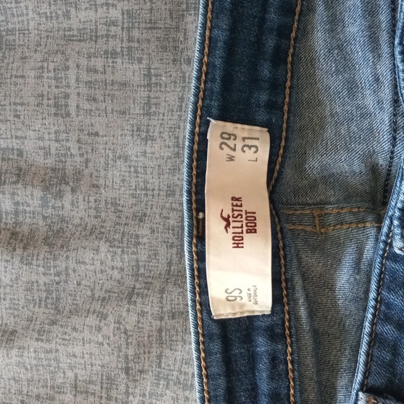 Hollister jeans size 9s - Picture 2 of 3